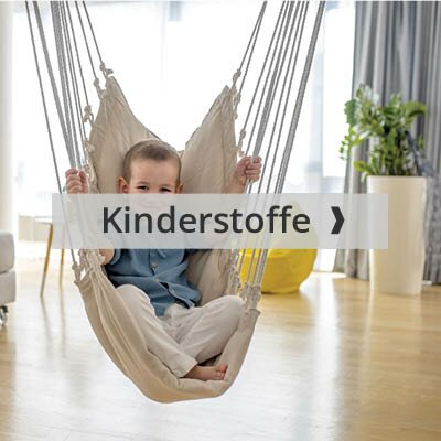 Bild von Kind in Schaukel
